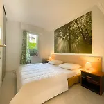 Superb With Garden Near The Sea Fréjus