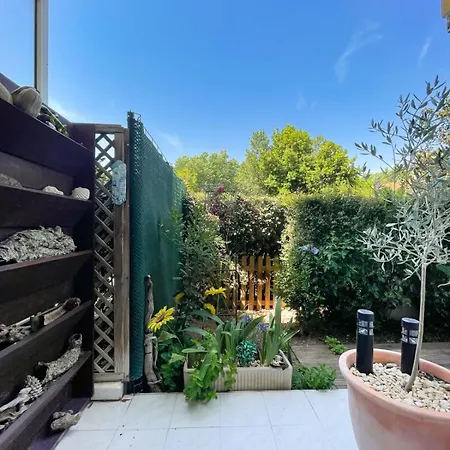 Superb With Garden Near The Sea Appartement